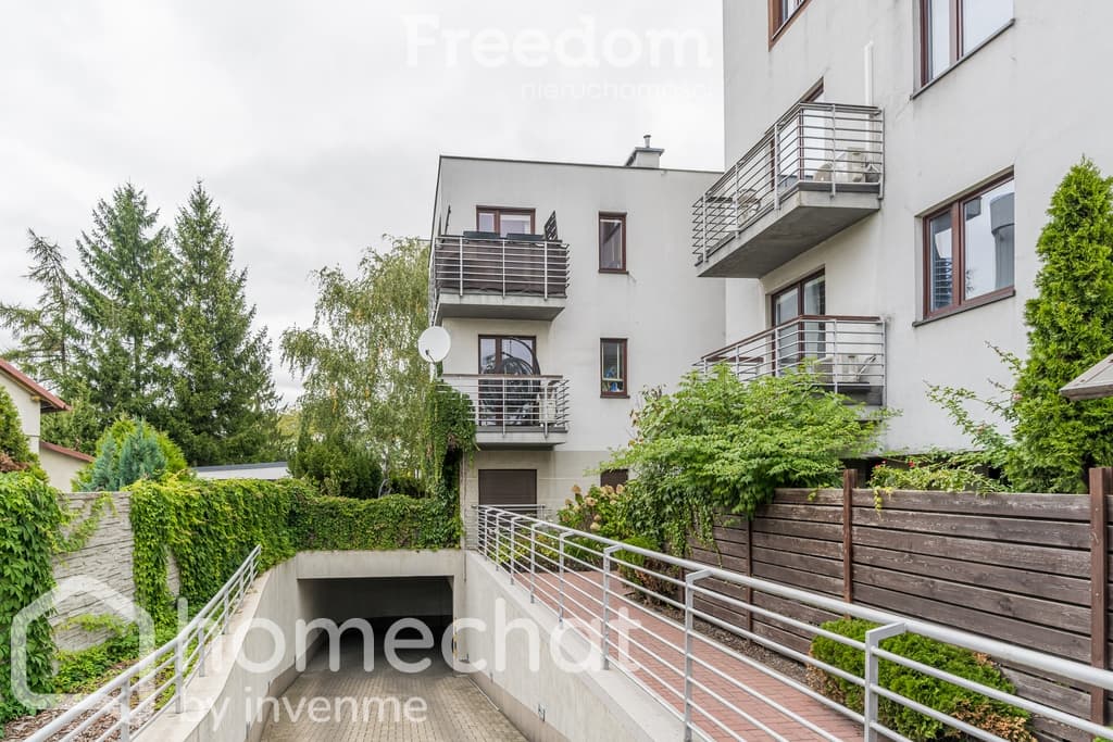 3 pokoje z balkonem, garażem i komórką - Jagiełły